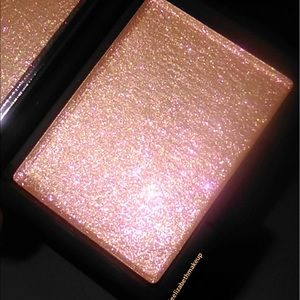 NARS eyeshadow in Outerlimits
