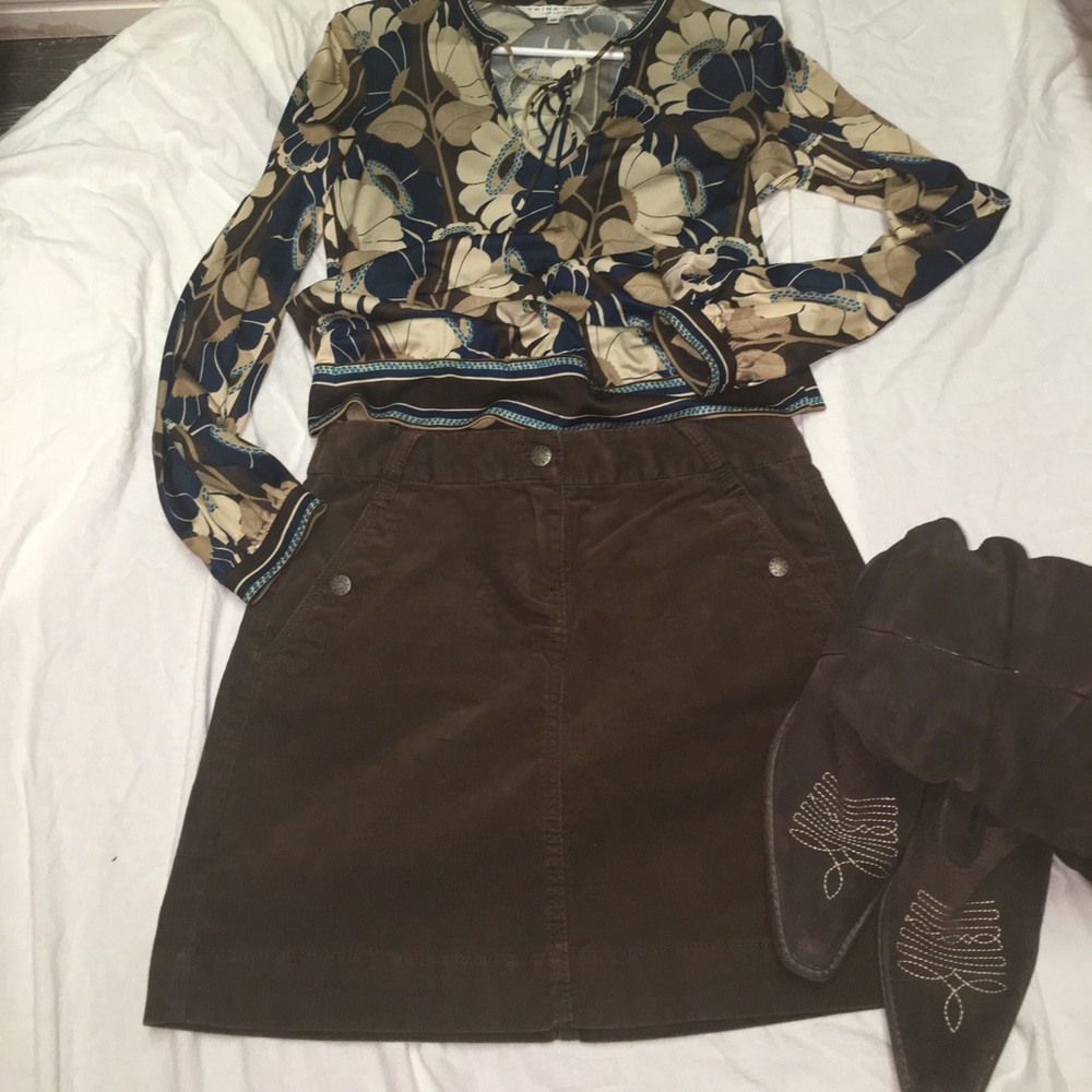 J Crew size 0 corduroy mini skirt.
