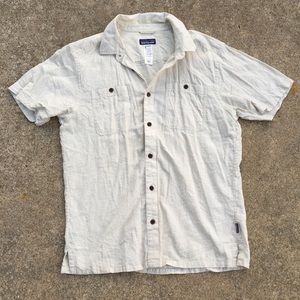 Men's Patagonia Button Down, Size Medium
