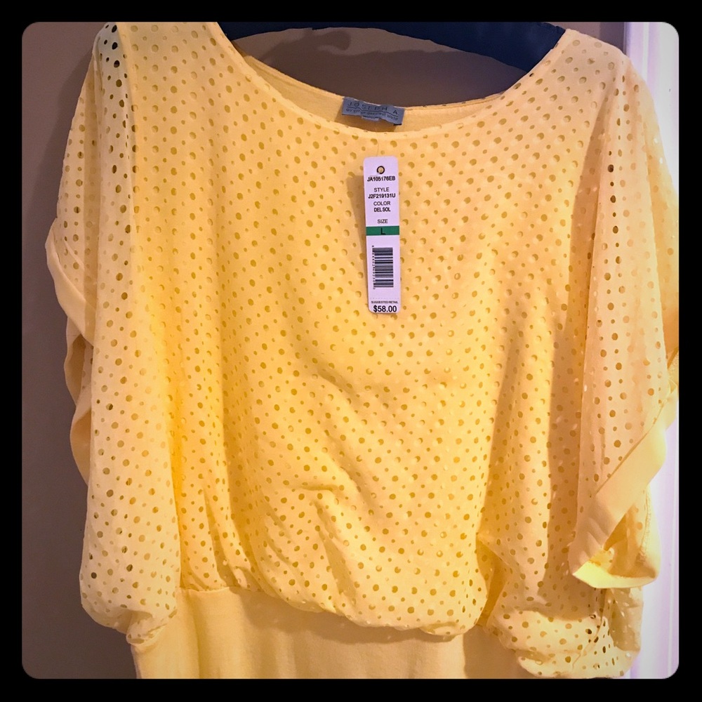 Yellow bottom fitted "loose" top