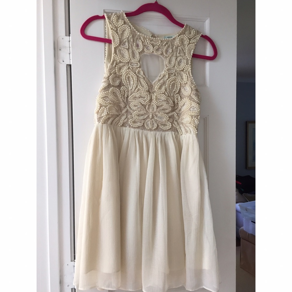 Kimchi Blue Swan Pearl Embellished Dress