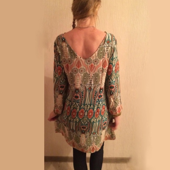 V-Neck Long Sleeve Loose Pom Pom Tunic Dress - Picture 5 of 8