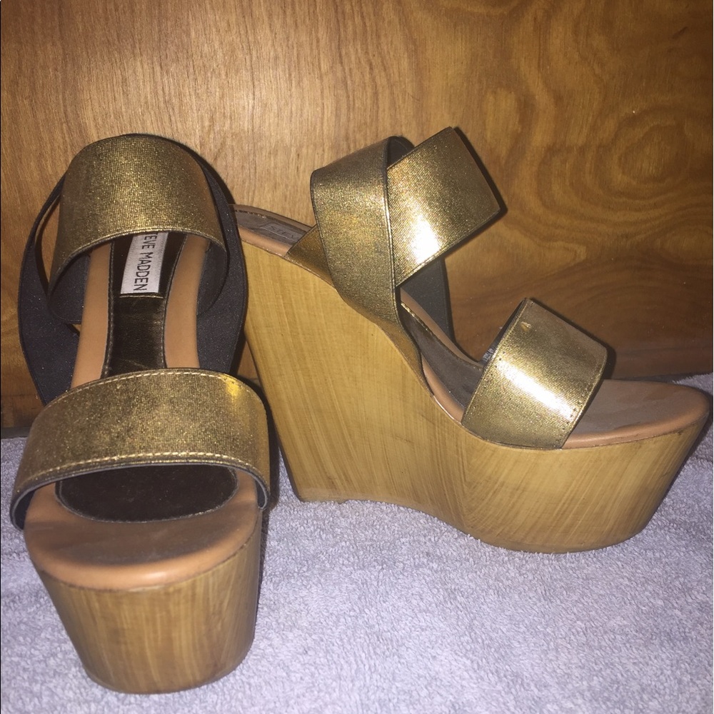 Steve Madden Wedges!