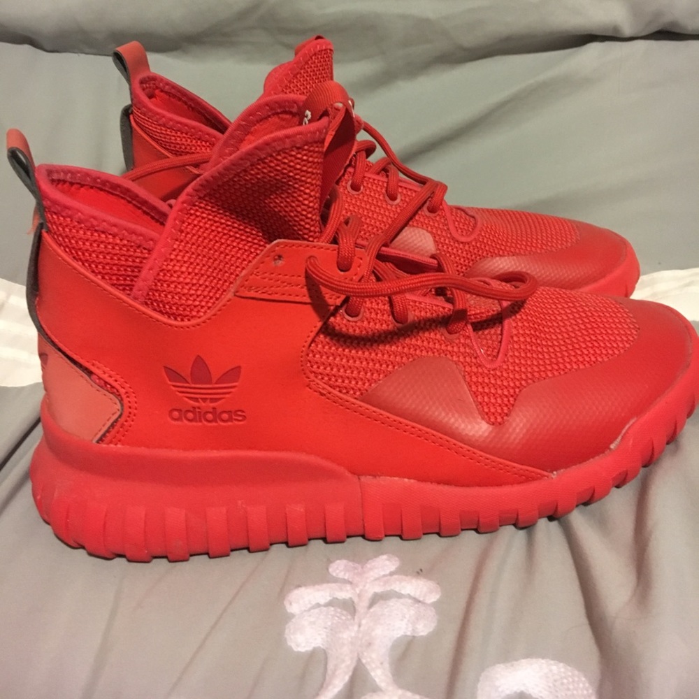 Adidas Tubular in Red size 9