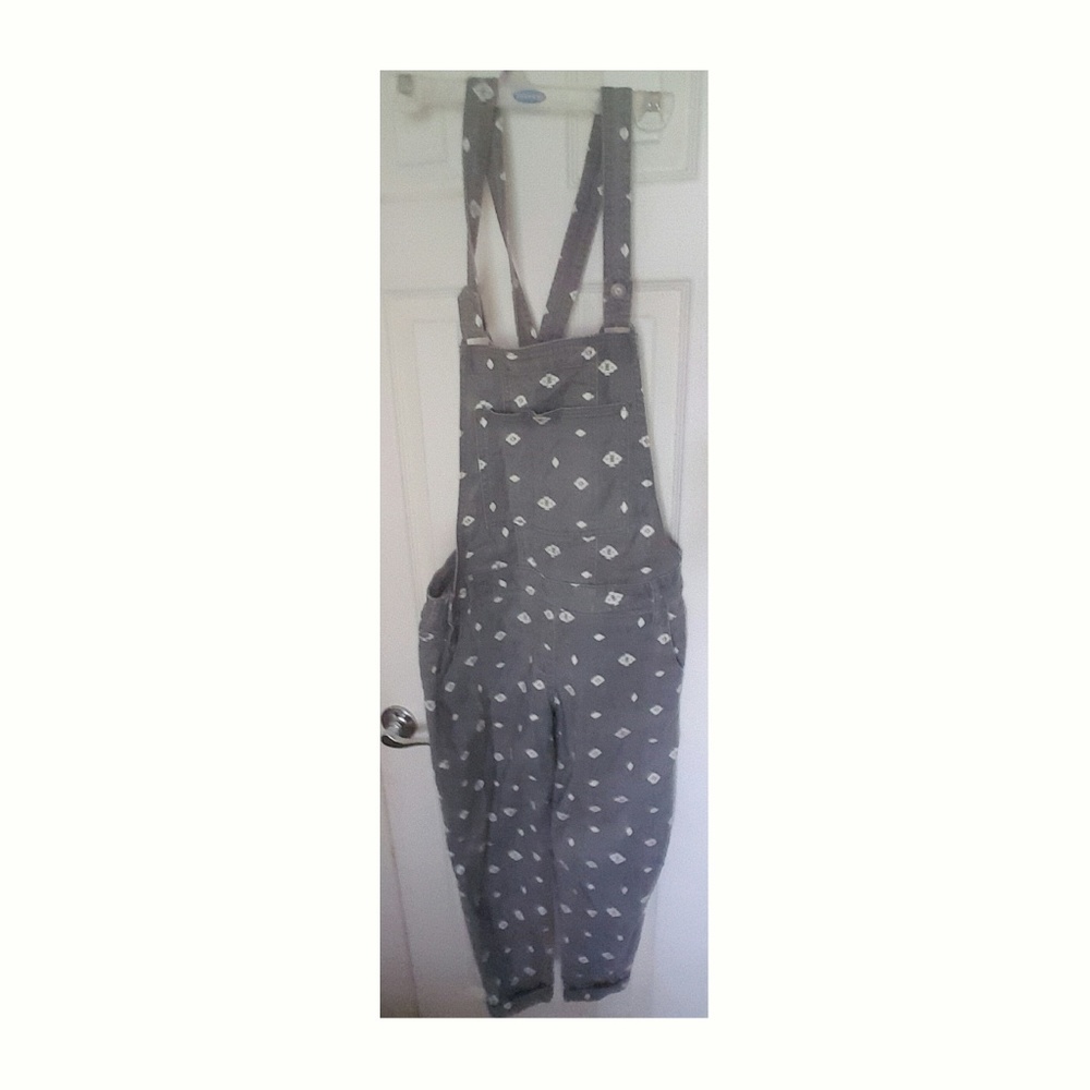 Gray with design overalls