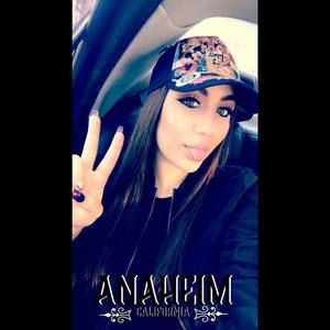 Meet your Posher, Yessenia