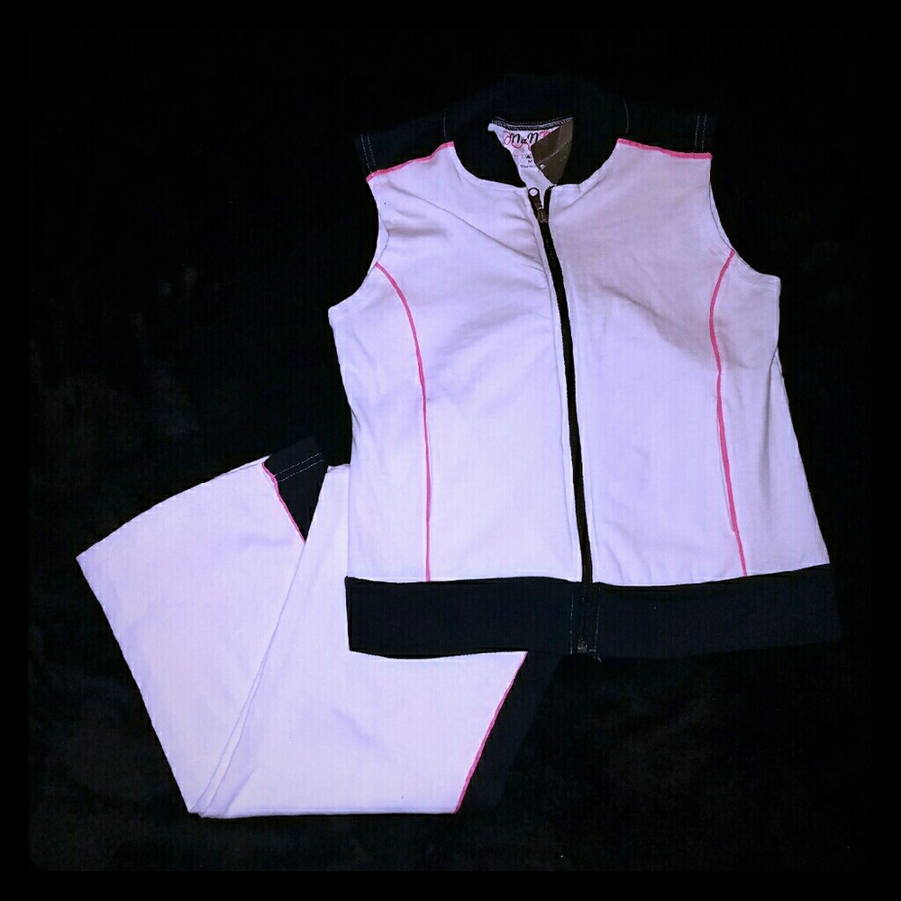 NEW! NA NA Fashion Two-Piece Capri Outfit Size M