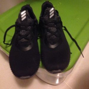 Alpha bounce addidas