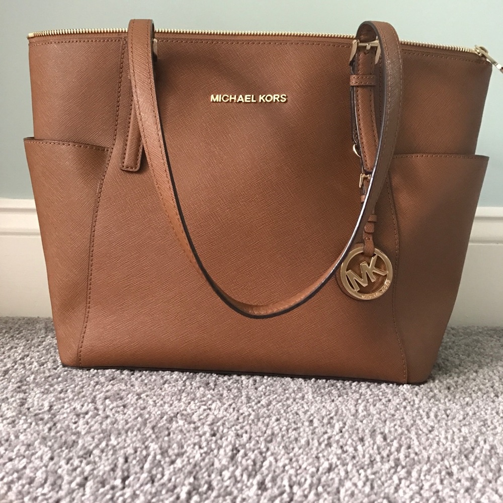Michael Kors Jet Set Tote