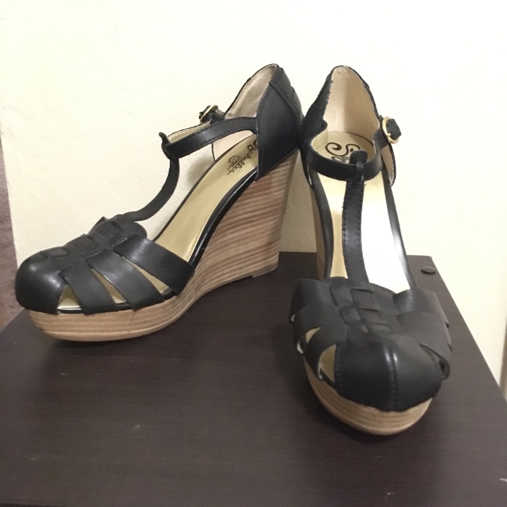 Black Seychelles T Strap Wedge Sandals