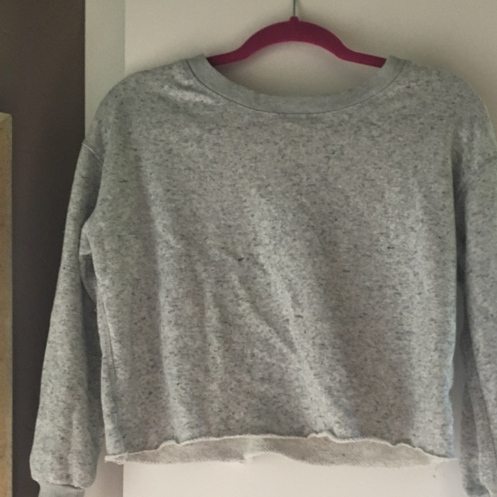 Cropped grey sweater
