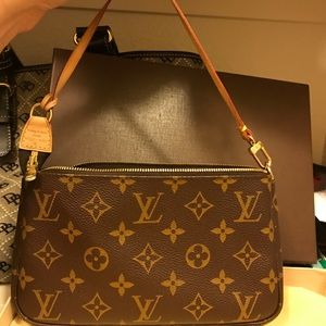 Authentic Monogram Pochette Accessoires