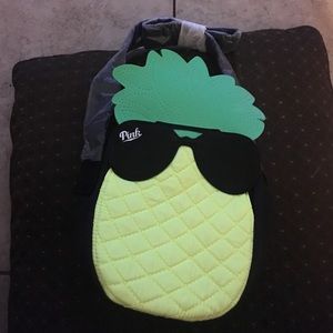 Victoria's Secret pink lunch bag