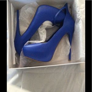 Steve Madden Blue Platform Pump Size 10