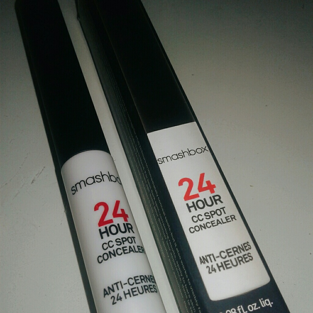 NEW Smashbox Spot Concealer- Fair