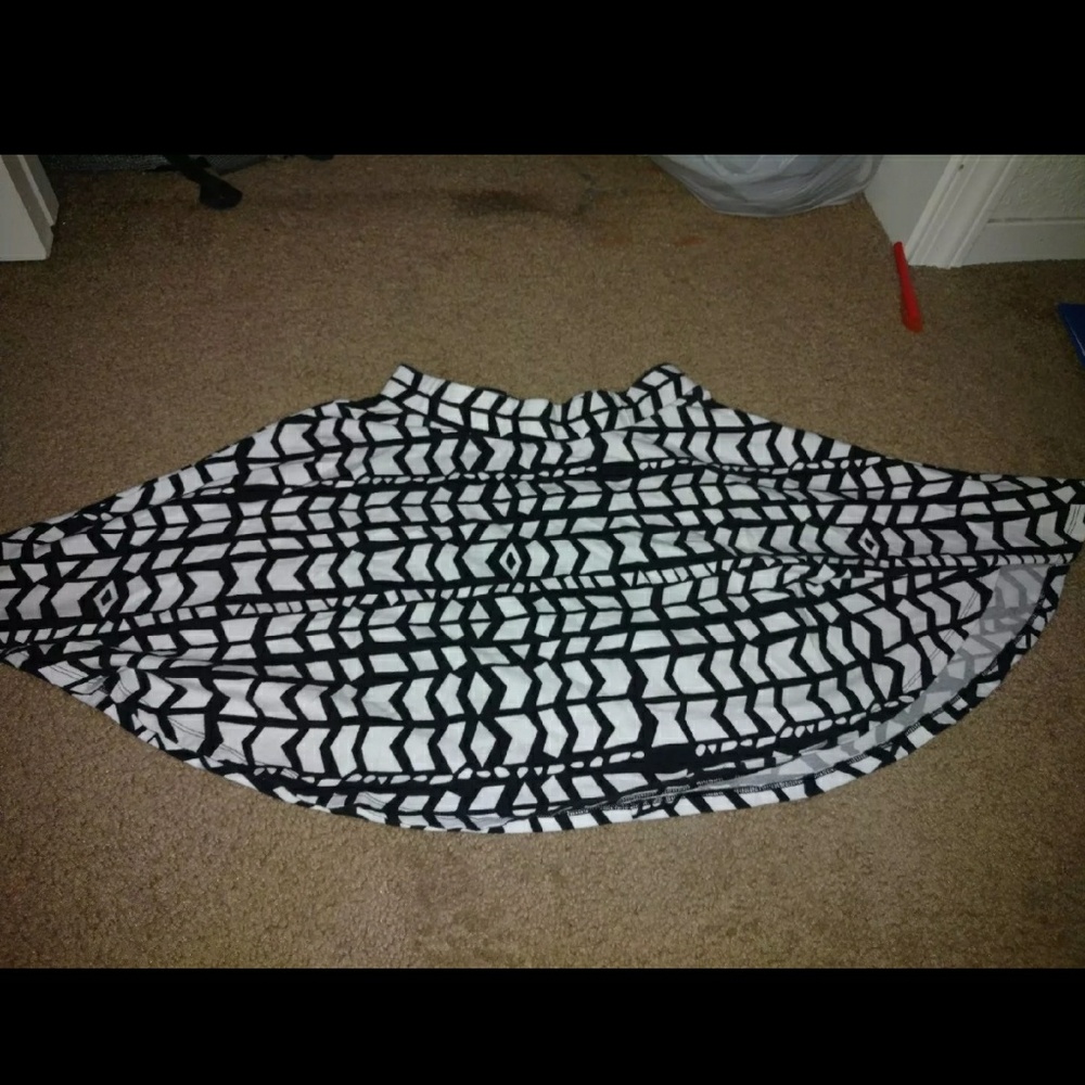 Black/White Pattern Circle Skirt