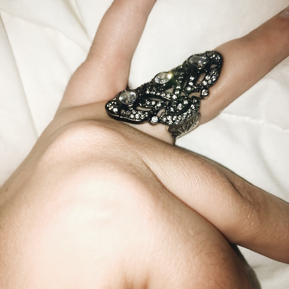 BCBG Finger Cuff Ring - Picture 2 of 2