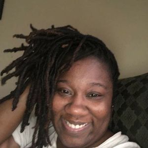 Meet your Posher, Carolina