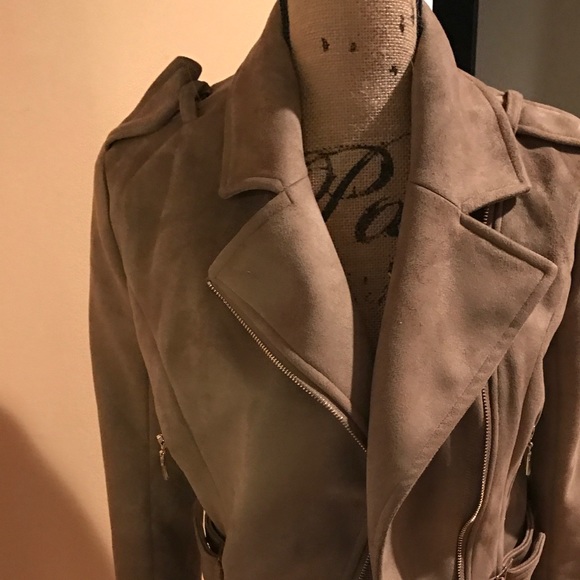 AKIRA tan suede jacket - Picture 2 of 4