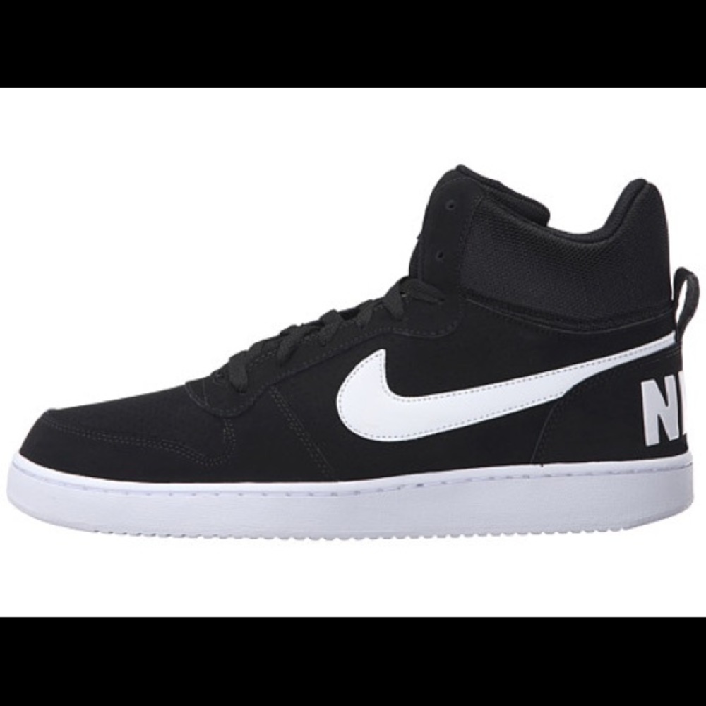 BRAND NEW✨ Nike court borough mid