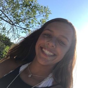 Meet your Posher, Carissa