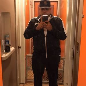 Meet your Posher, Cesar