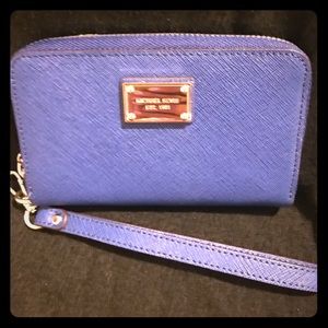 Micheal Kors Wristlet