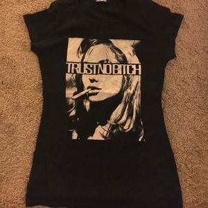 Dimepiece designs graphic 'trust no bitch' tee