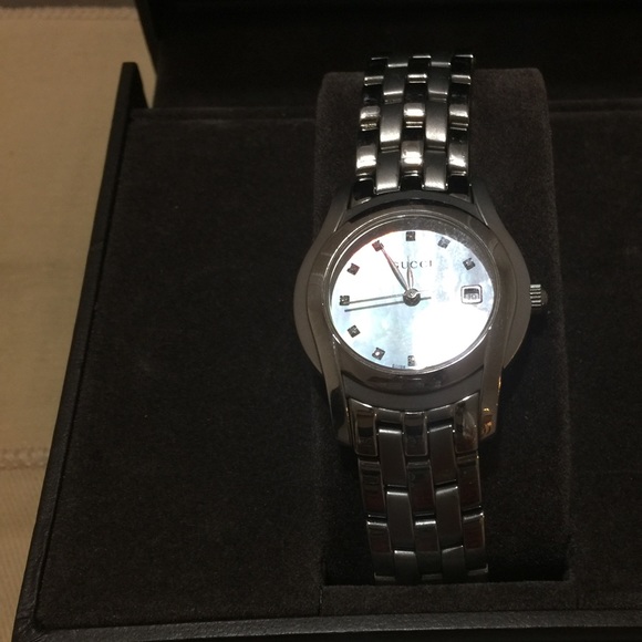 Gucci diamond watch main image 3