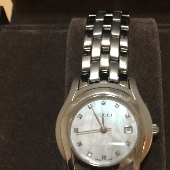 Gucci diamond watch