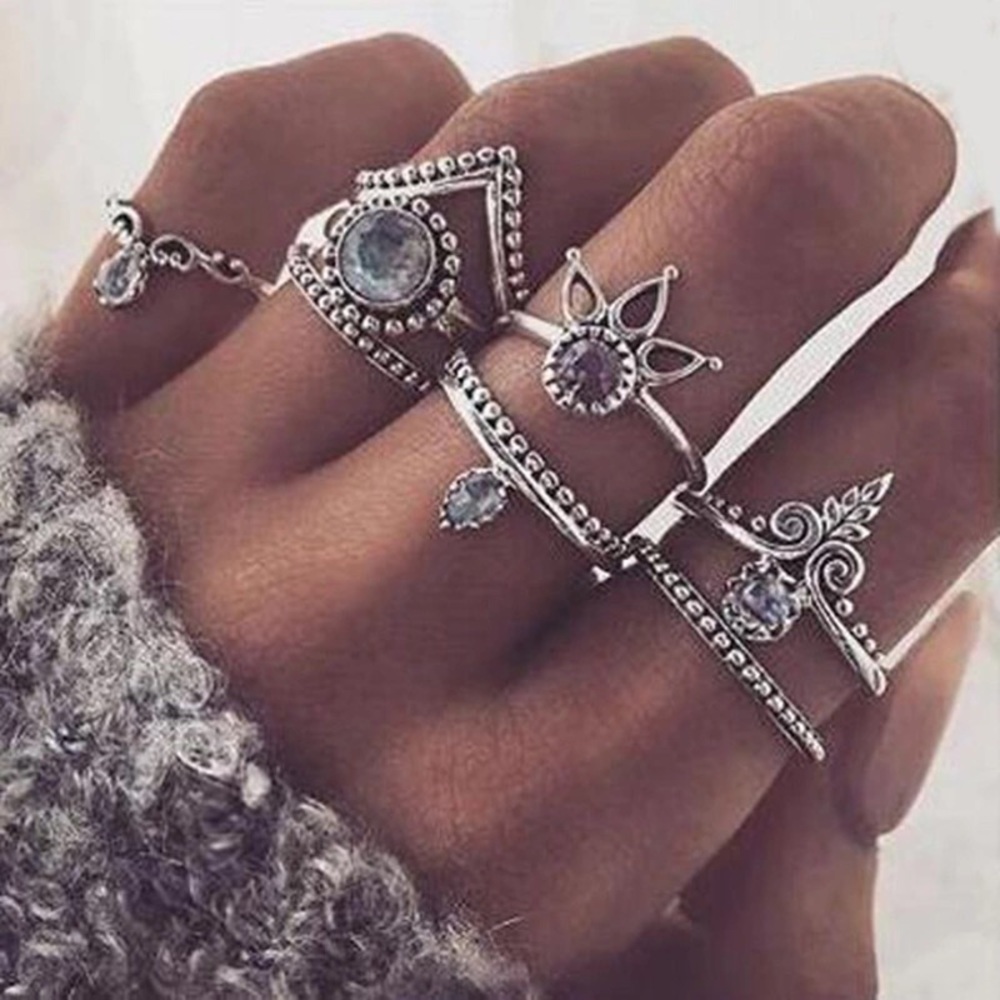 ⭐️HOST PICK⭐️ •Bali 8 piece Ring Set•