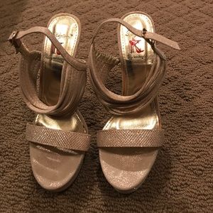 ❤️SOLD❤️Fashion high heels shoes 👠