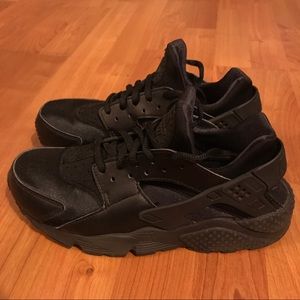 NIKE Air Huarache Run Black women's size 8