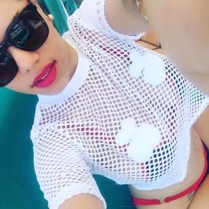 Meet your Posher, Iris