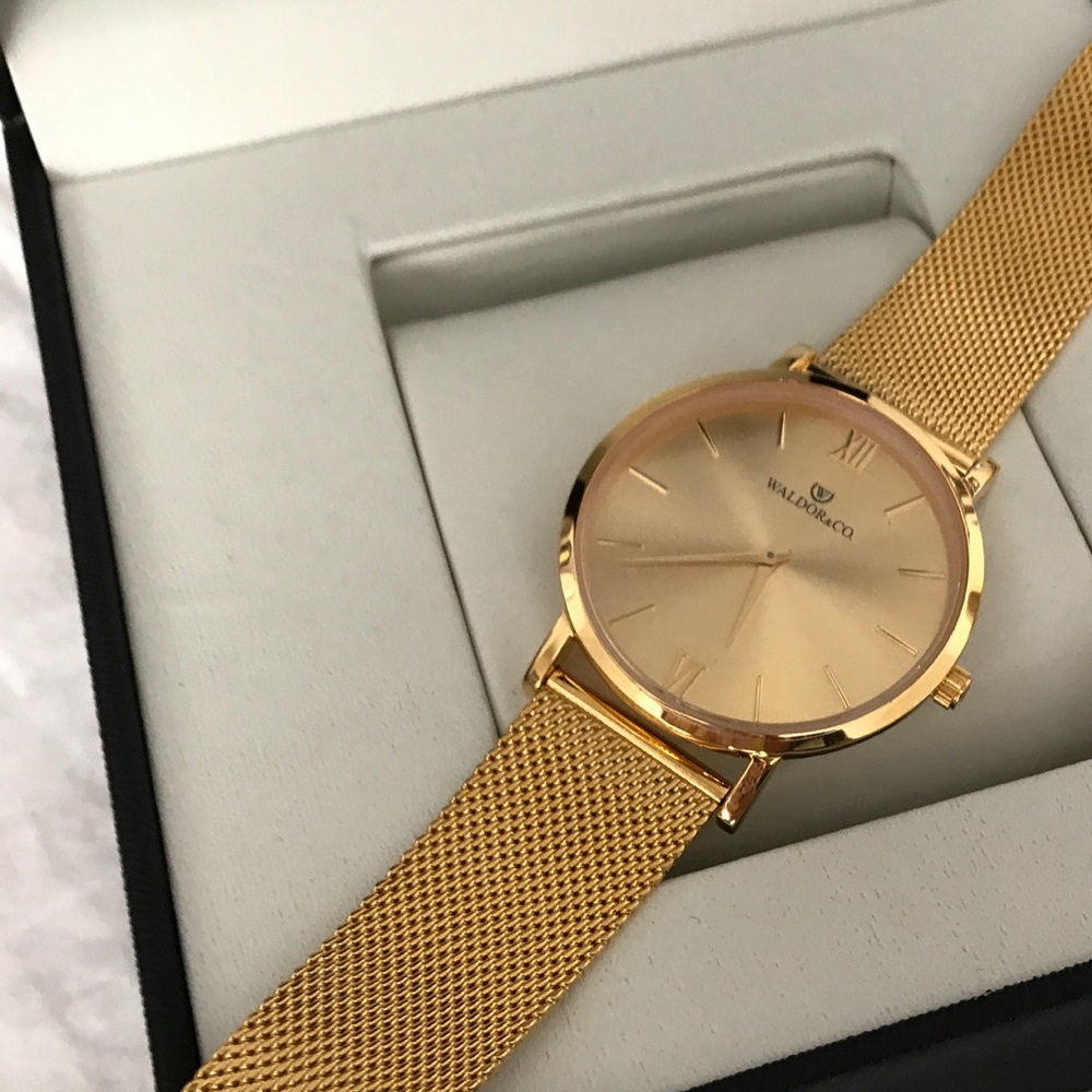 Waldorf & co. Gold watch