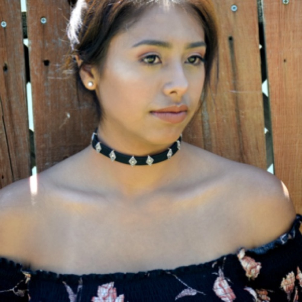 •Arizona Choker•
