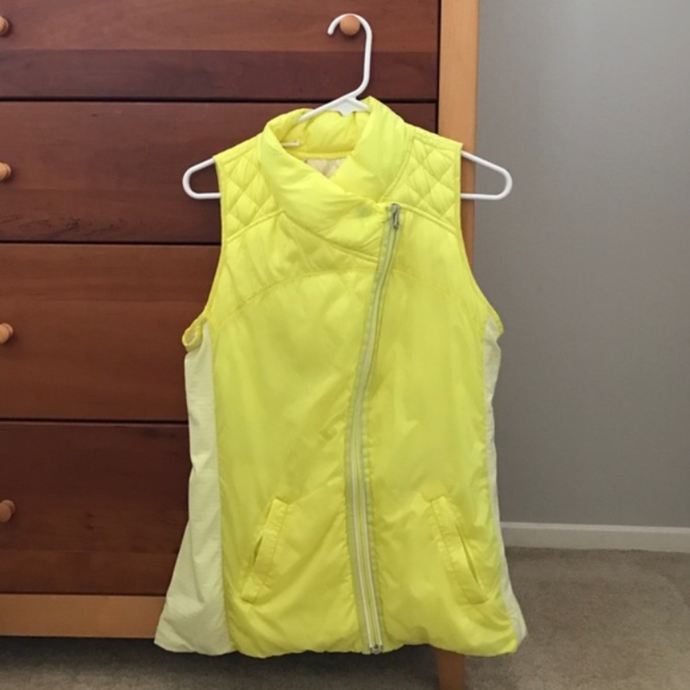 Lululemon yellow vest size 6 reversible