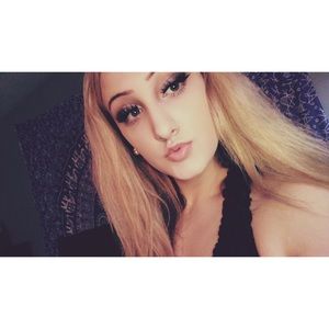 Meet your Posher, Alexandra