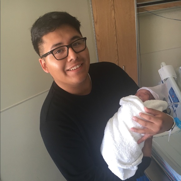 Meet your Posher, Alejandro - Picture 1 of 1