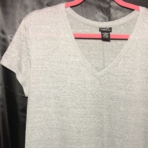 Light grey v-neck Size XL