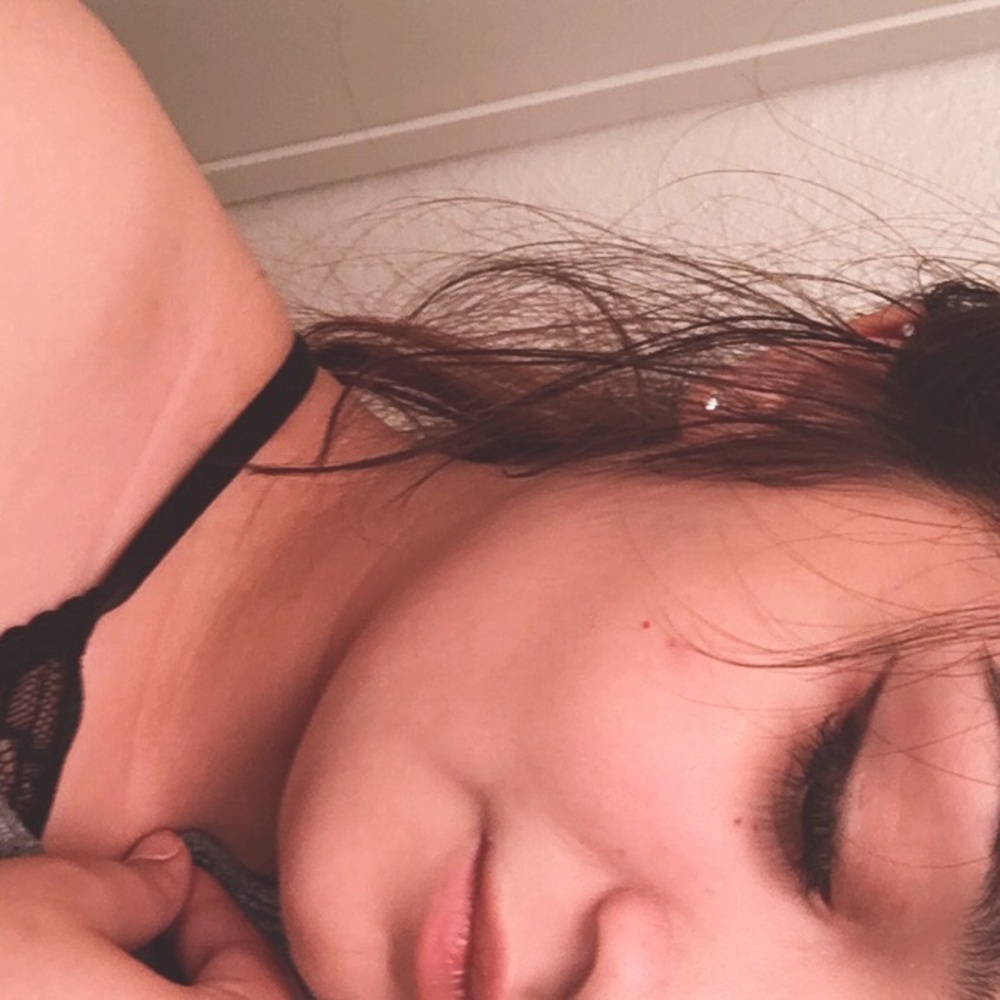 Meet your Posher, Evelia