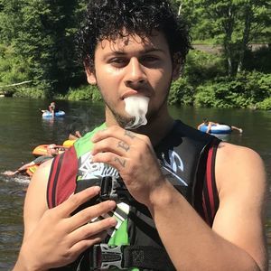 Meet your Posher, Alexis