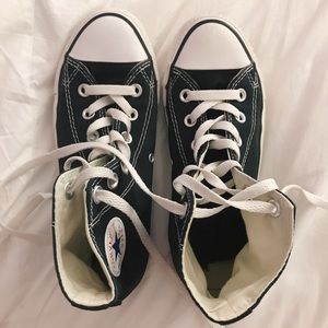 black converse high tops