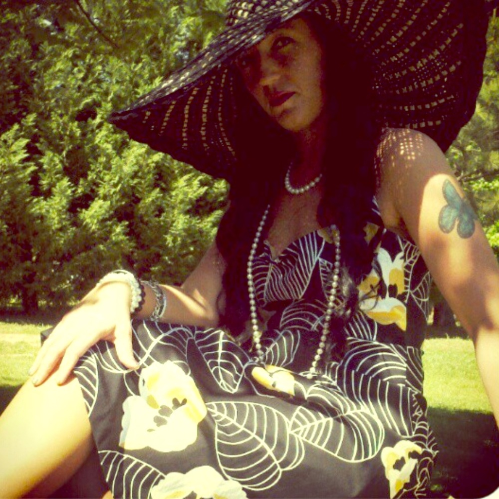 Vintage style rockabilly dress that's almost new