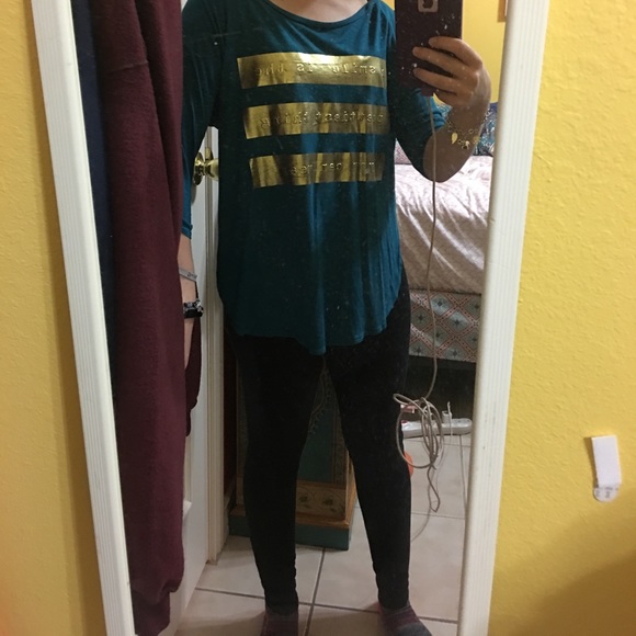 🎉price reduced🎉 Long blouse - Picture 2 of 3