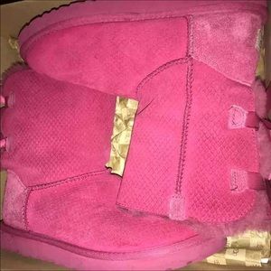 Bailey bow uggs
