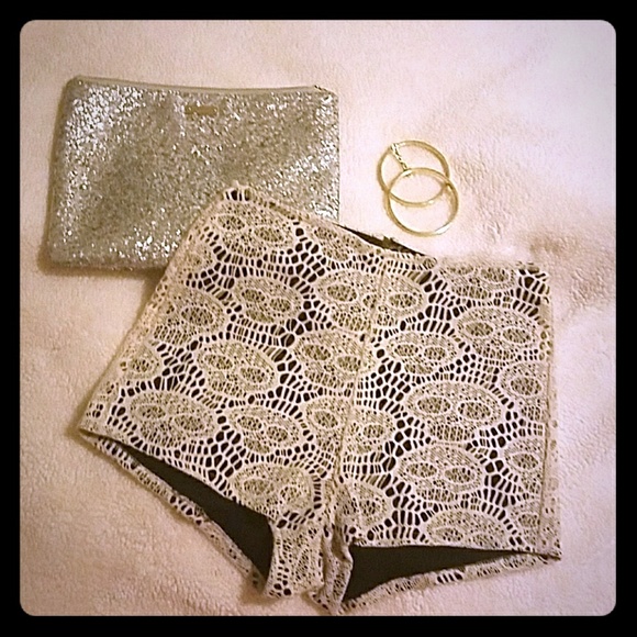 Lace skull high waisted shorts - Picture 1 of 4