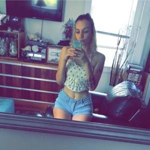 Meet your Posher, Bella