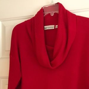 Versona medium long red sweater NWT.   Very nice!
