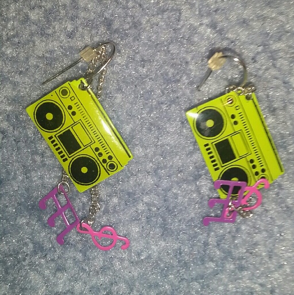 Raido & music note dangly earrings - Picture 2 of 2